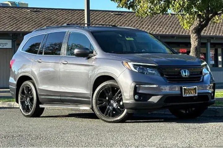$23529 : Honda Pilot 2021 AWD SE 4dr image 2
