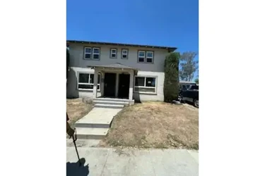 🏠 POMONA – APARTAMENTO 2 REC. en San Bernardino