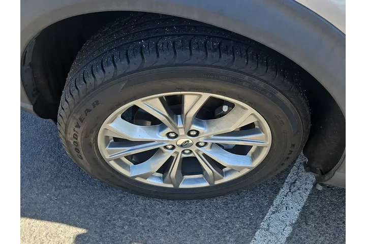 $21000 : Ford Explorer 2021 AWD Limit image 3