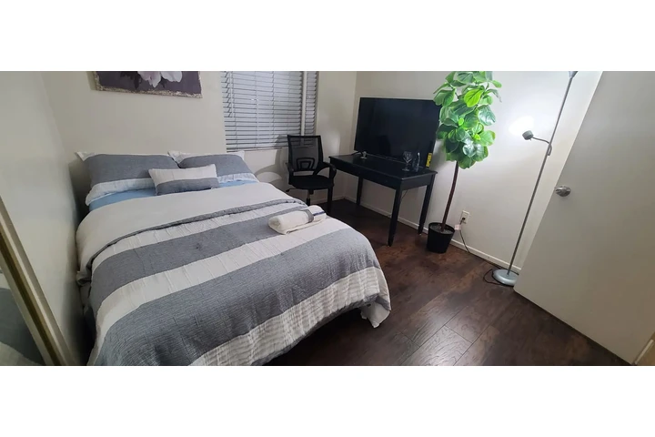 $950 : Cuarto en renta Baldwin Park image 1