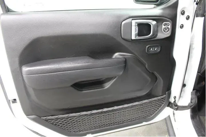 $37981 : Jeep Wrangler 2024 4x4 Willy image 6