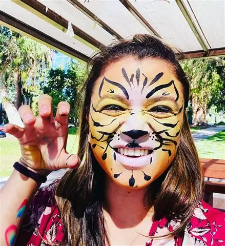 Joy Glow Face Painting image 8