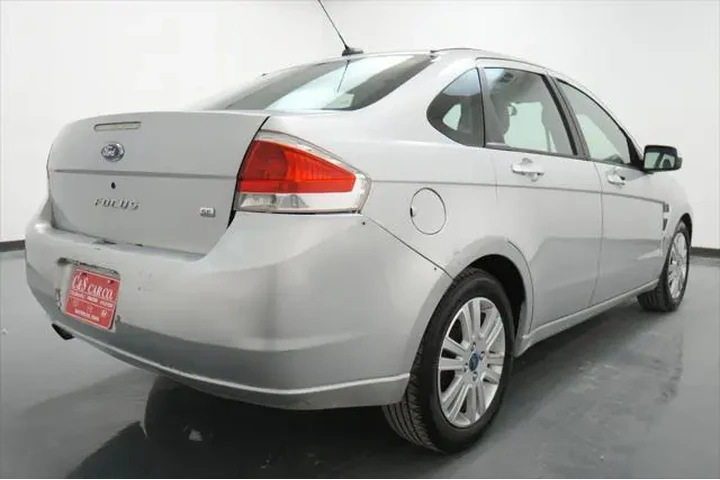 $1500 : Ford Focus 2008 SES 4dr Seda image 7