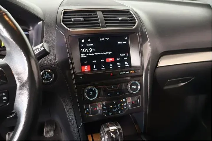 $15657 : Ford Explorer 2018 XLT 4dr S image 5