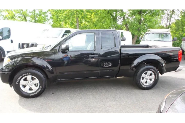 $11900 : 2012 Frontier SV V6 image 5