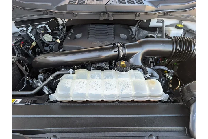 $39088 : Ford F-150 2023 4x4 XLT 4dr image 4