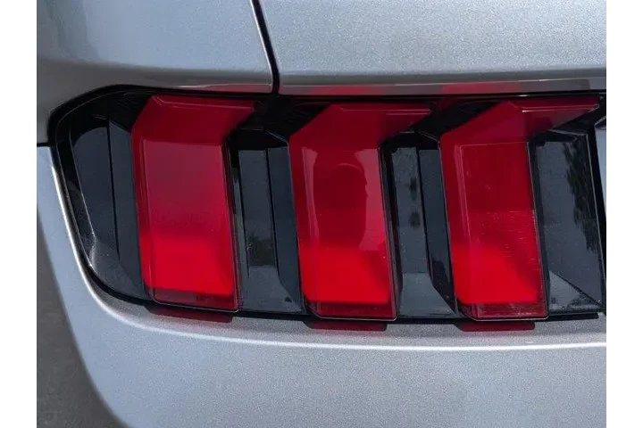 $38999 : Ford Mustang 2024 EcoBoost 2 image 10