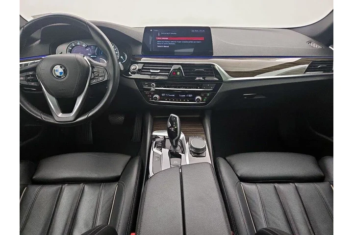 $21998 : BMW 5 Series 2019 530e iPerf image 9