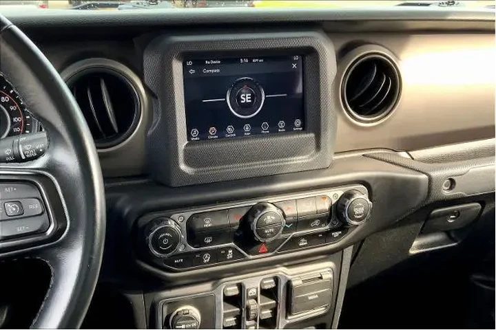 $29721 : Jeep Gladiator 2021 4x4 Spor image 7