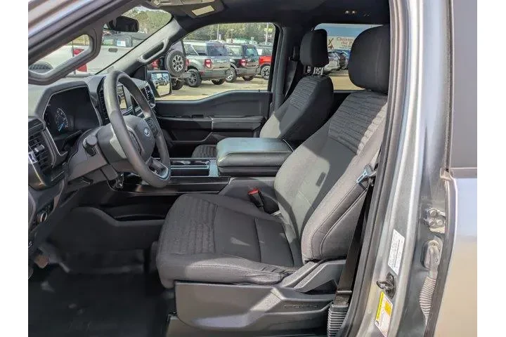 $31990 : Ford F-150 2023 4x2 XL 4dr S image 5