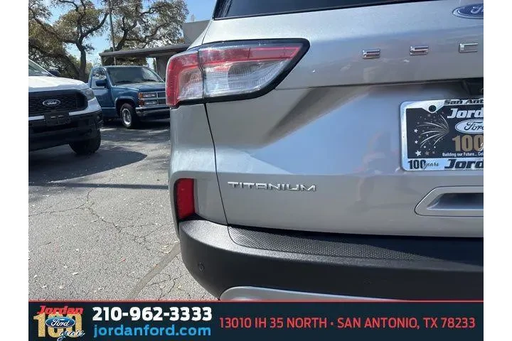 $23119 : Ford Escape 2022 AWD Titaniu image 6