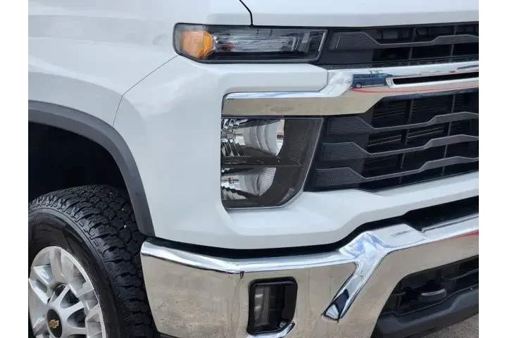$38901 : Chevrolet Silverado 2500HD 2 image 9