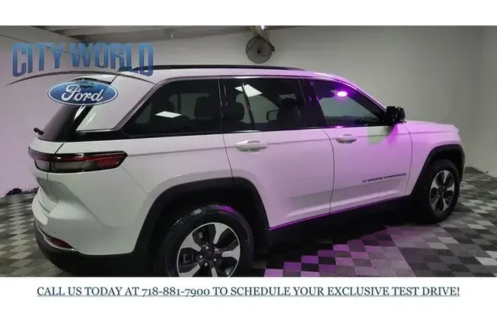 $28488 : Jeep Grand Cherokee 2024 4x4 image 7