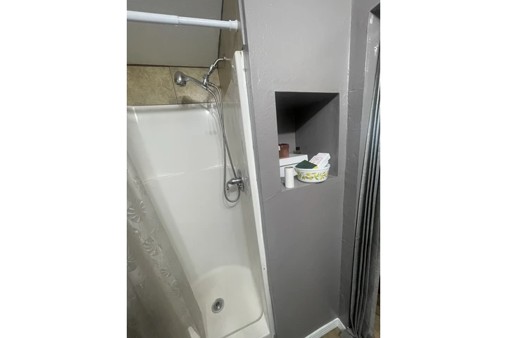 $700 : Se Renta Habitación Pequeña image 7