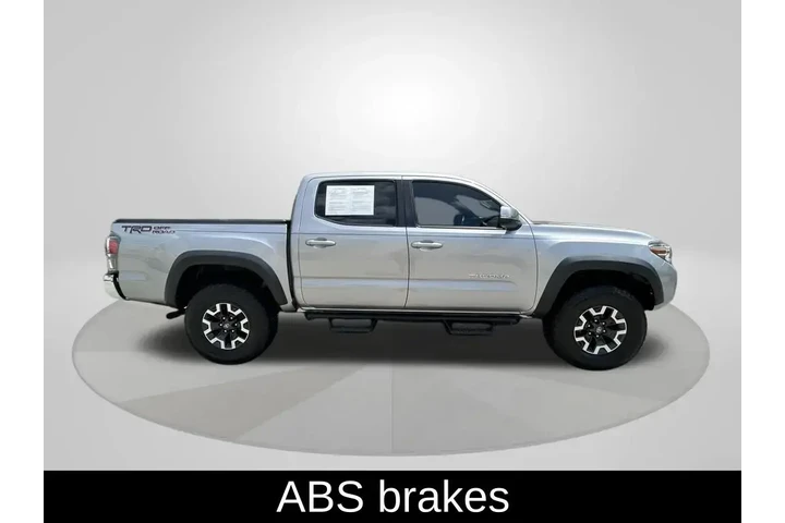 $29817 : Toyota Tacoma 2021 4x2 TRD O image 8