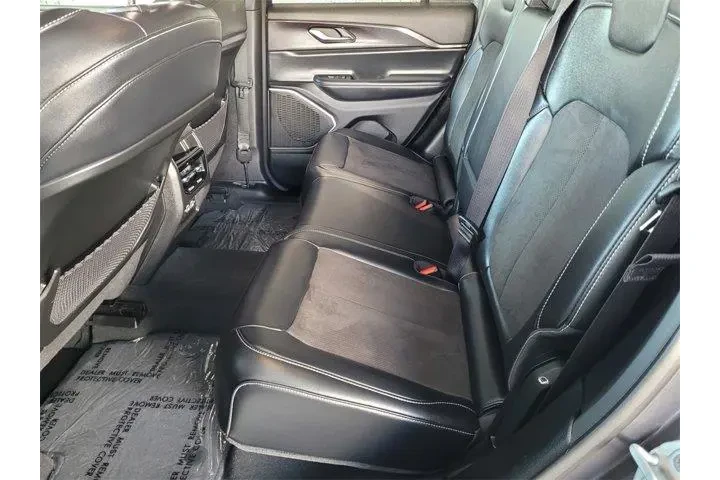 $32905 : Jeep Grand Cherokee 2023 4x4 image 6