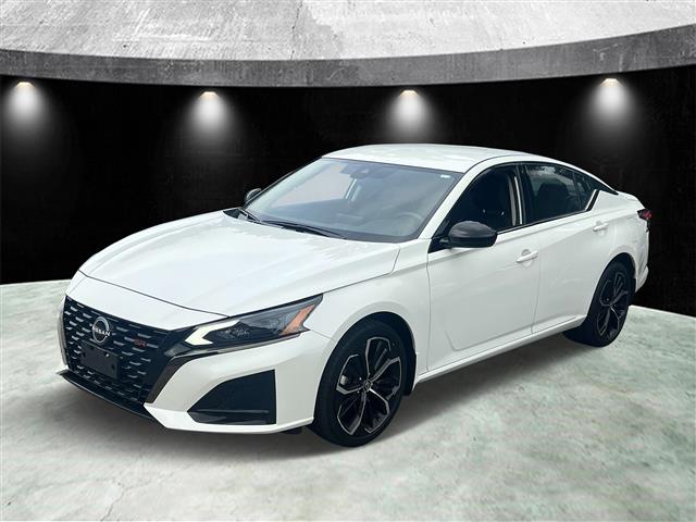 $22700 : Pre-Owned 2023 Altima 2.5 SR image 3