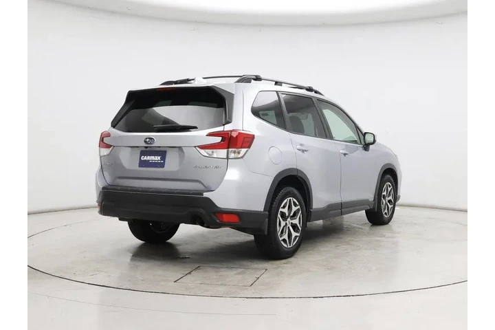 $15998 : Subaru Forester 2020 AWD Pre image 8