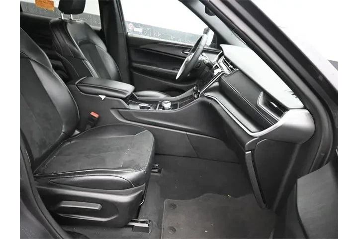 $31663 : Jeep Grand Cherokee L 2024 4 image 10