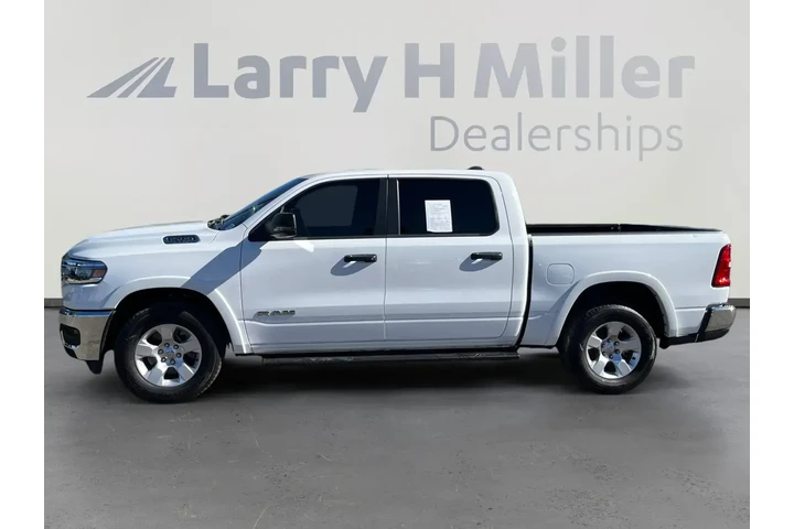 $39888 : Ram 1500 2025 4x4 Lone Star image 2