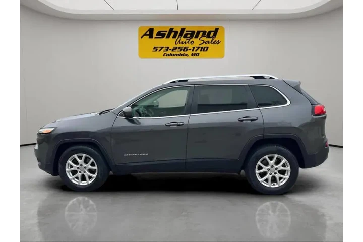 $8900 : 2015 Cherokee Latitude image 3