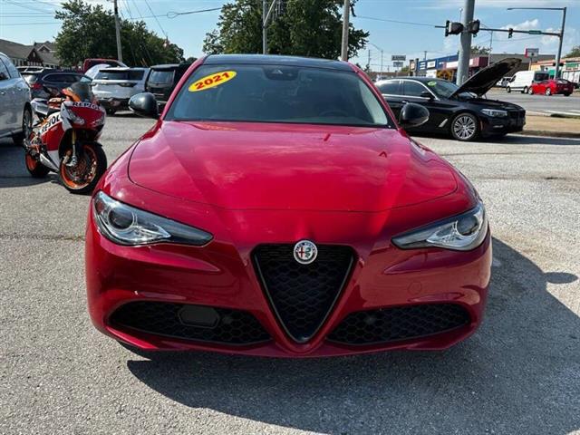 $15900 : 2021 Alfa Romeo Giulia Sprint image 3