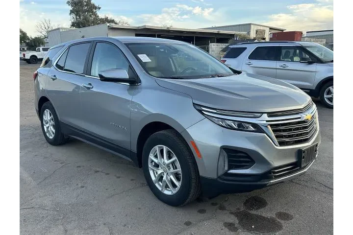 $19697 : Chevrolet Equinox 2024 4x4 L image 2