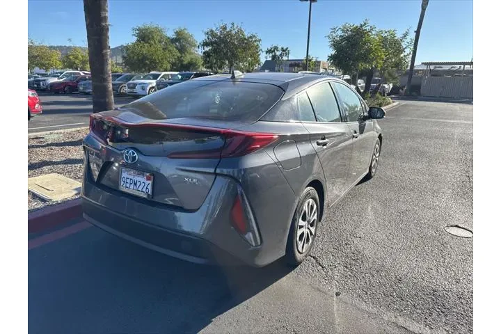 $20499 : Toyota Prius Prime 2020 XLE image 3