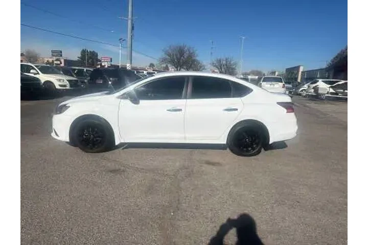 2018 Sentra SL image 4