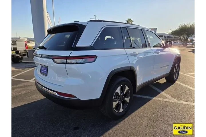 $29900 : Jeep Grand Cherokee 2024 4x4 image 8