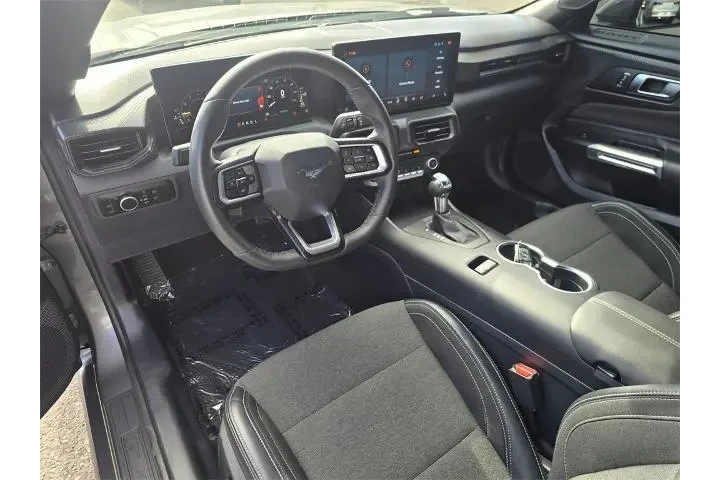 $25900 : Ford Mustang 2024 EcoBoost 2 image 8