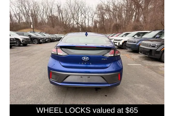 $17750 : Hyundai IONIQ Plug-in Hybrid image 5