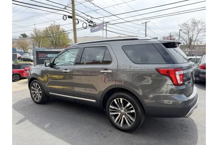 $9799 : 2017 Explorer Platinum image 8