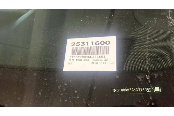 Toyota Sienna image 4