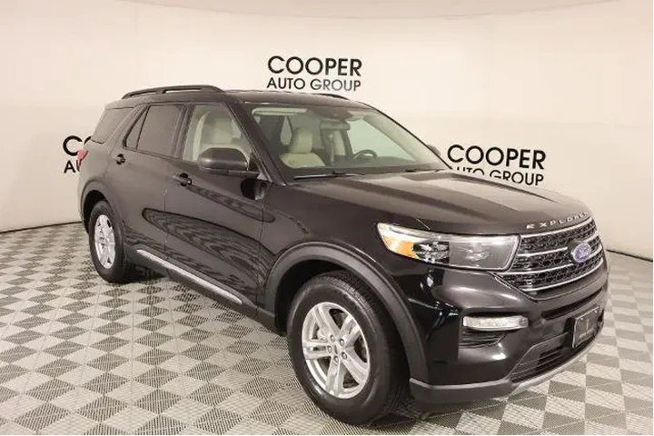 $18399 : Ford Explorer 2020 XLT 4dr S image 1