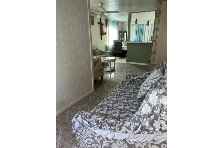 $2600 : Se renta bonita casa image 6