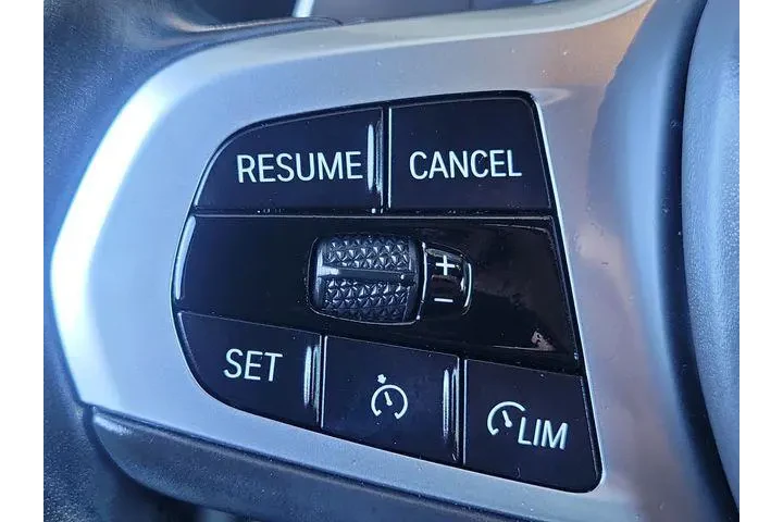 $24332 : BMW 3 Series 2021 330e 4dr S image 8