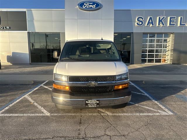 $31999 : 2019 Express 2500 LT Van Pass image 2