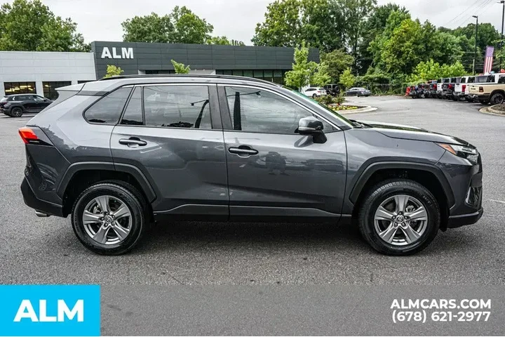 $25420 : Toyota RAV4 2023 XLE 4dr SUV image 9