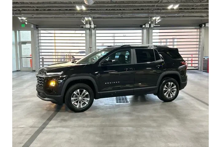 $25532 : Chevrolet Equinox 2025 4x4 L image 1