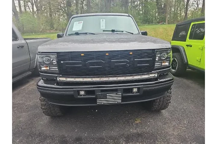 $39988 : Ford Bronco 1996 2dr XLT 4WD image 2