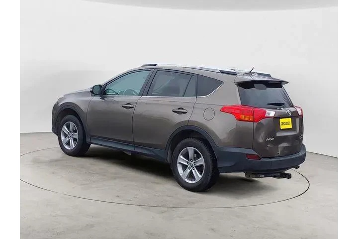 $9561 : Toyota RAV4 2015 AWD XLE 4dr image 3