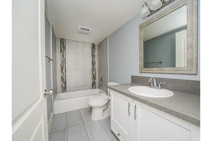 $3095 : Beautiful Home 3B/2B image 10