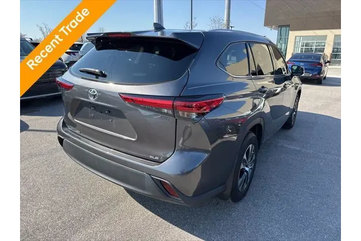 $31999 : Toyota Highlander 2022 XLE 4 image 3