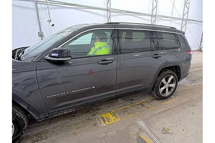 $26199 : Jeep Grand Cherokee L 2022 4 image 2