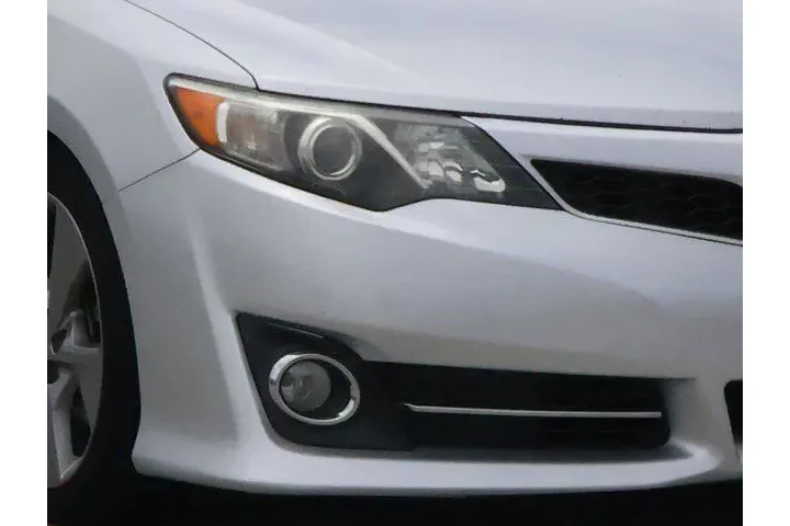 $16213 : Toyota Camry 2014 SE V6 4dr image 7