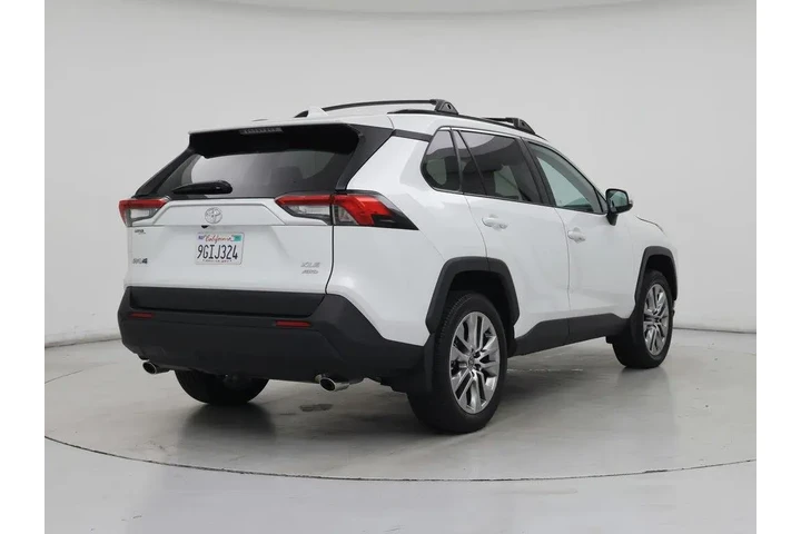 $37998 : Toyota RAV4 2023 AWD XLE Pre image 8
