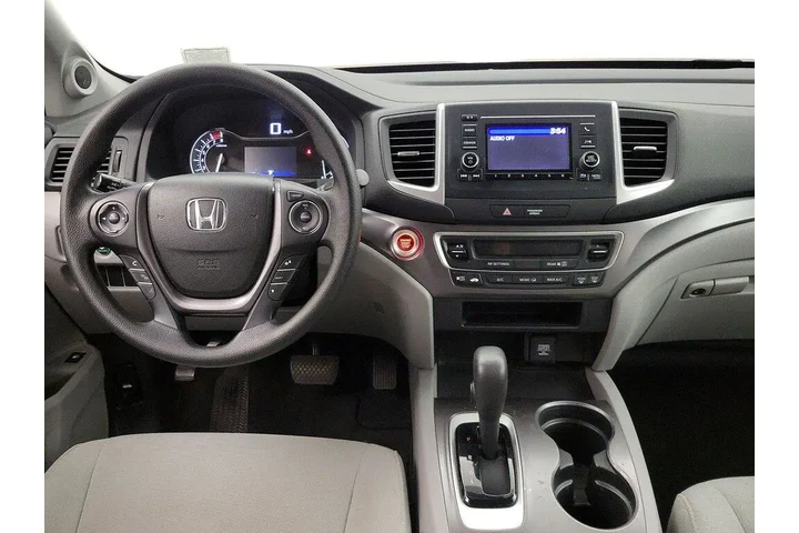 $16998 : Honda Pilot 2016 LX 4dr SUV image 9