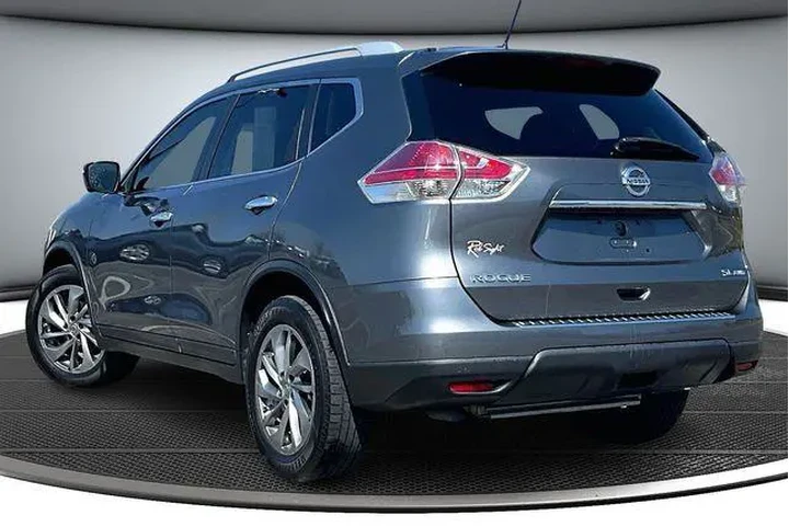 $8500 : Nissan Rogue 2015 AWD S 4dr image 4