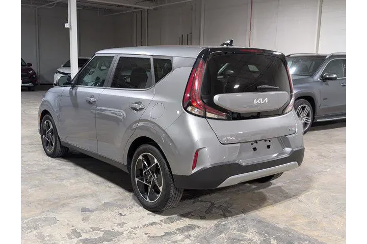 $15844 : Kia Soul 2023 EX 4dr Crossov image 6